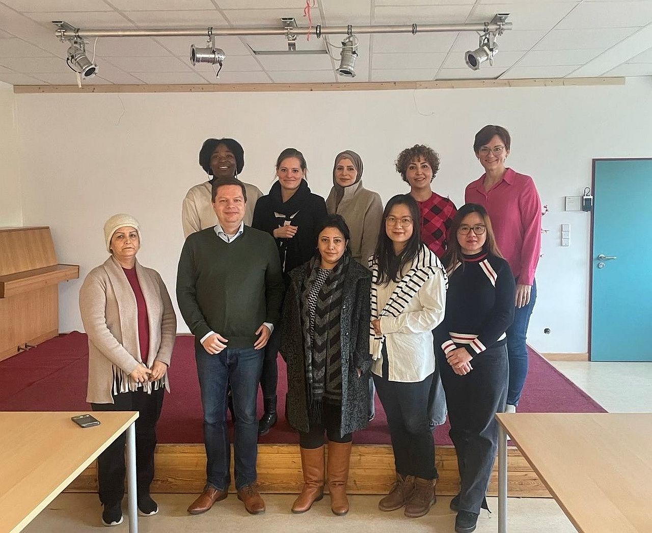 Gruppenfoto Stadtteilmütter Hohenschönhausen und Bezirksbürgermeister aus Lichtenberg Martin Schäfer